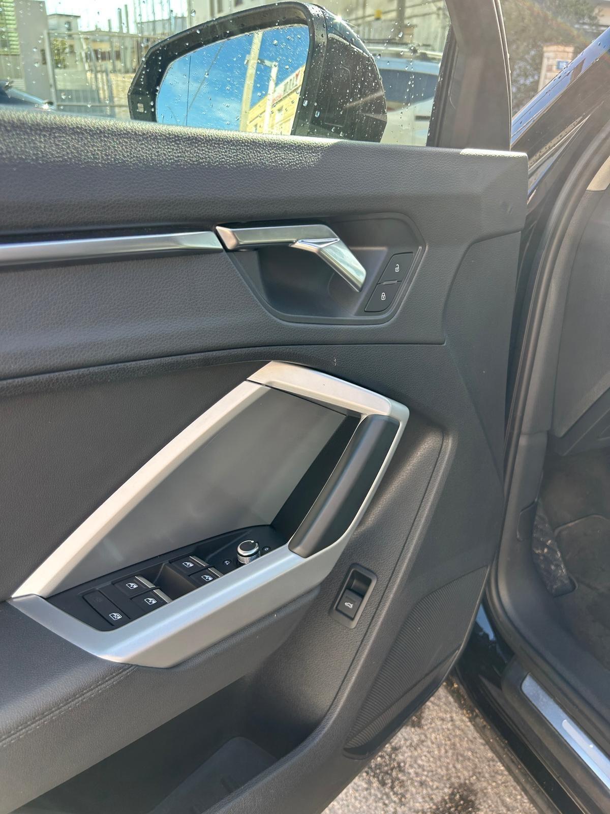 Audi Q3 2.0 tdi S-tronic Business Advanced-2020 MATRIX/CAR PLAY