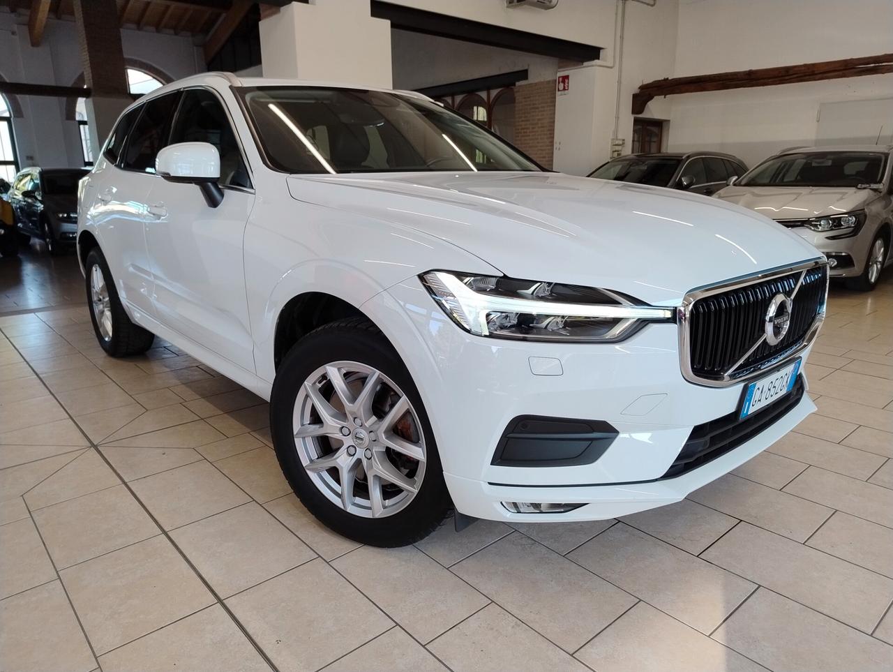 Volvo XC 60 XC60 B4 (d) AWD Geartronic Momentum