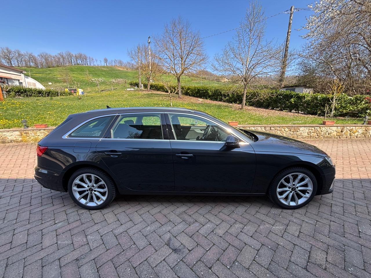 Audi A4 Avant 30 TDI/136 CV S tronic SW