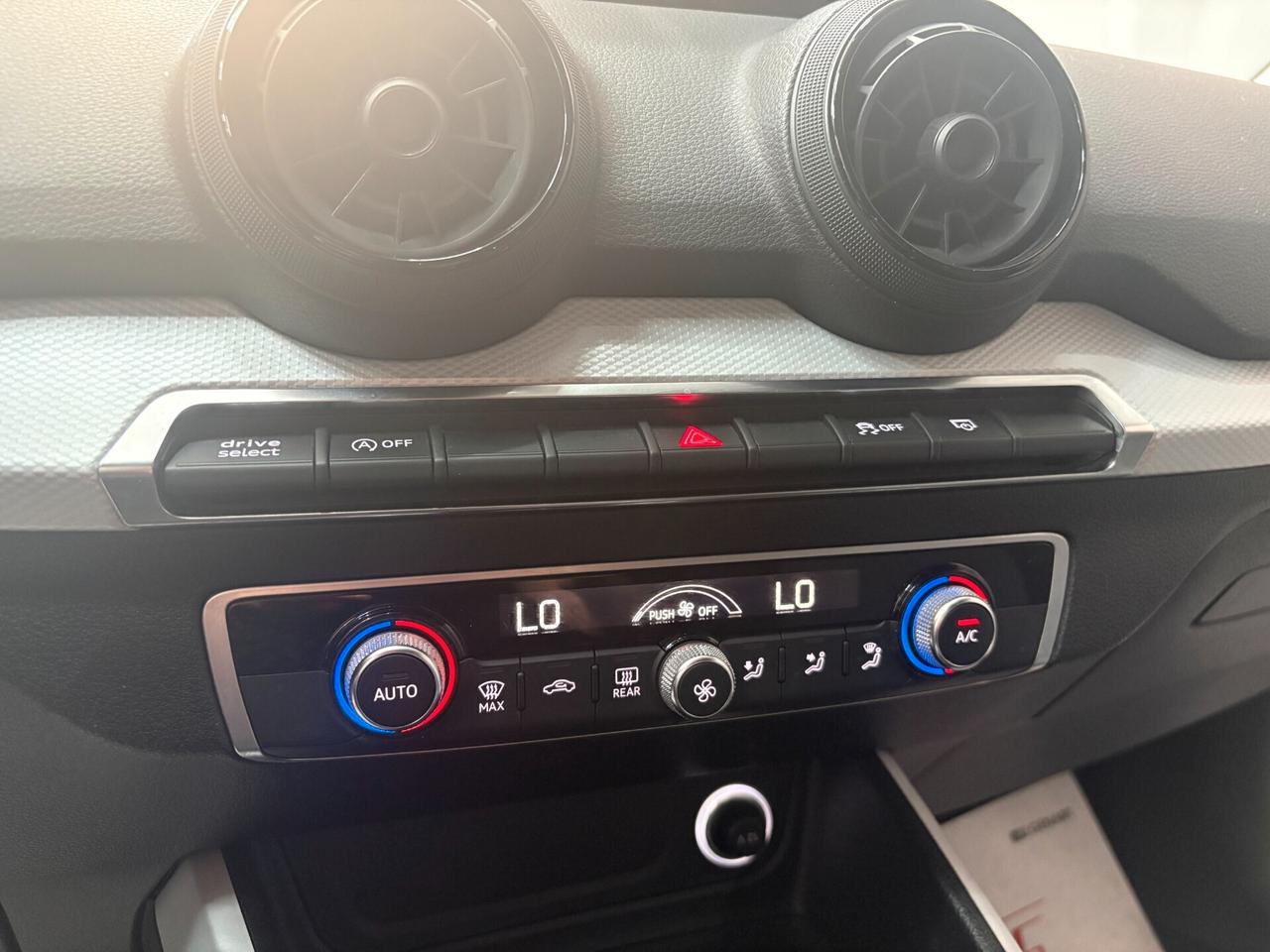 Audi Q2 1.6 TDI 116cv S-Tronic Automatica Design ITALIANA