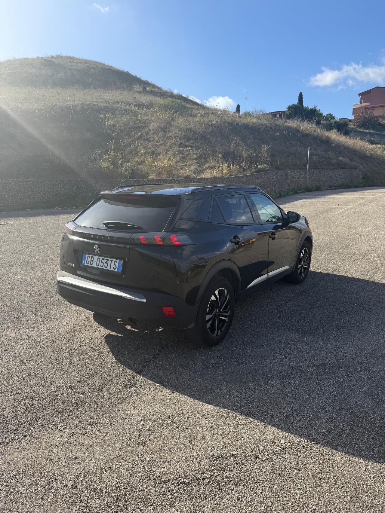 Peugeot 2008 BlueHDi 100 S&S Allure Navi Pack