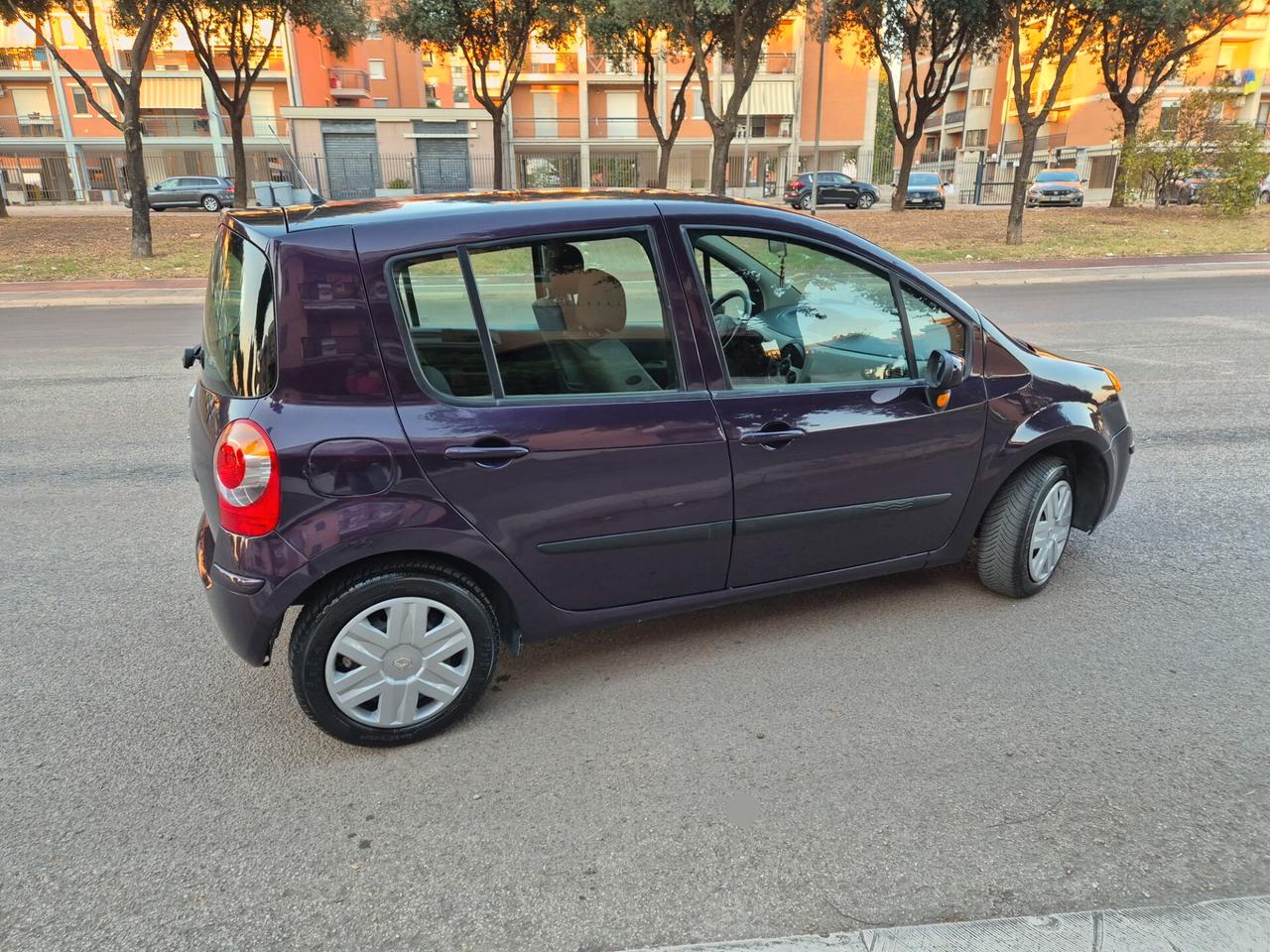 Renault modus 1.2 benzina anno 06 viola