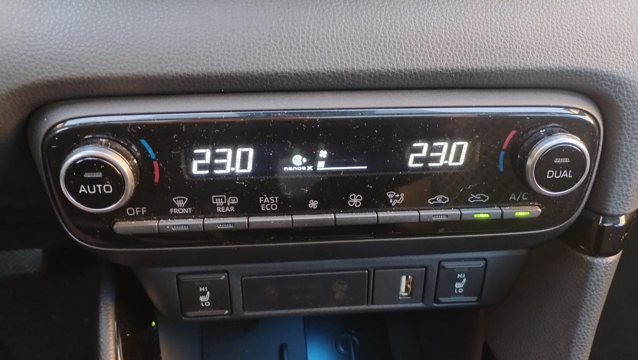 Toyota Yaris 1.5 Hybrid 5 porte Lounge