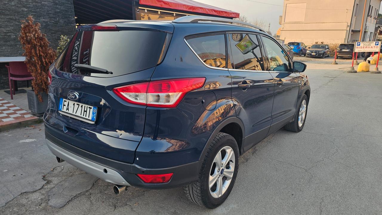 Ford Kuga 2.0 TDCI 115 CV 2WD Titanium