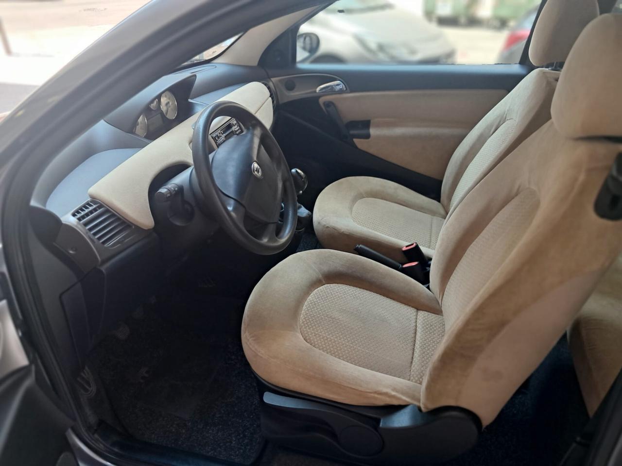 LANCIA YPSILON 1.2-NEOPATENTATI-Euro3199