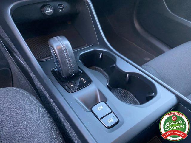 VOLVO XC40 T2 Geartronic Momentum Pro Automatico