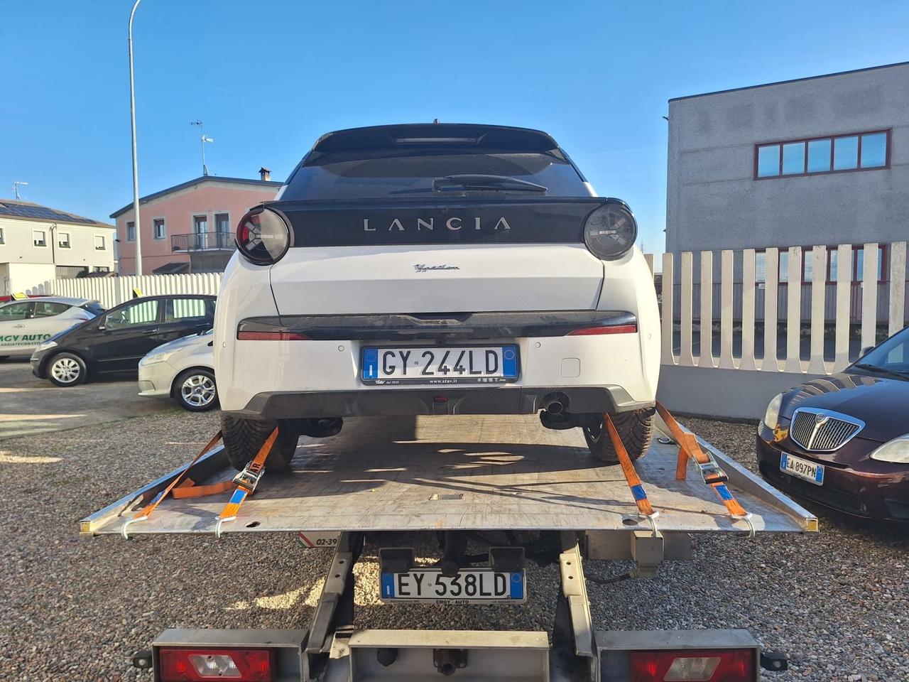 Lancia Ypsilon Hybrid e-DCT