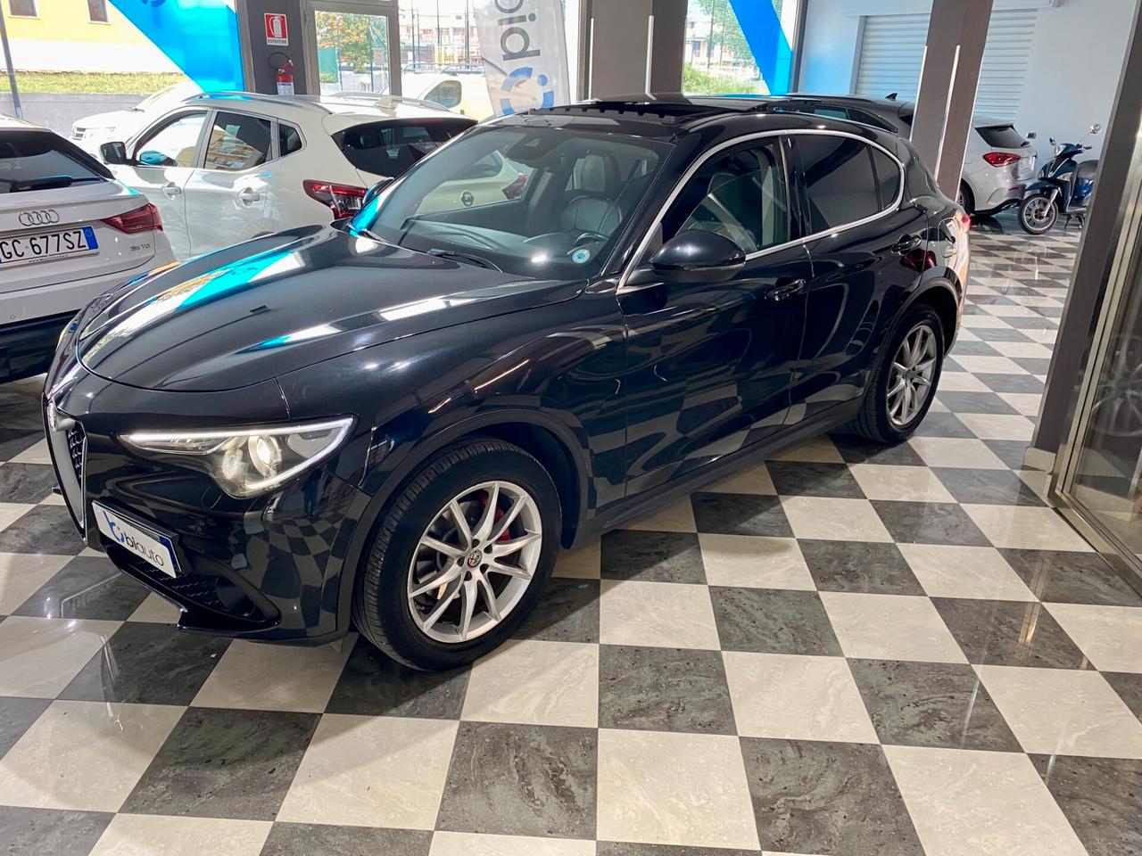 Alfa Romeo Stelvio 2.2 Turbodiesel 210 CV AT8 Q4 Executive Tetto apr.-2017