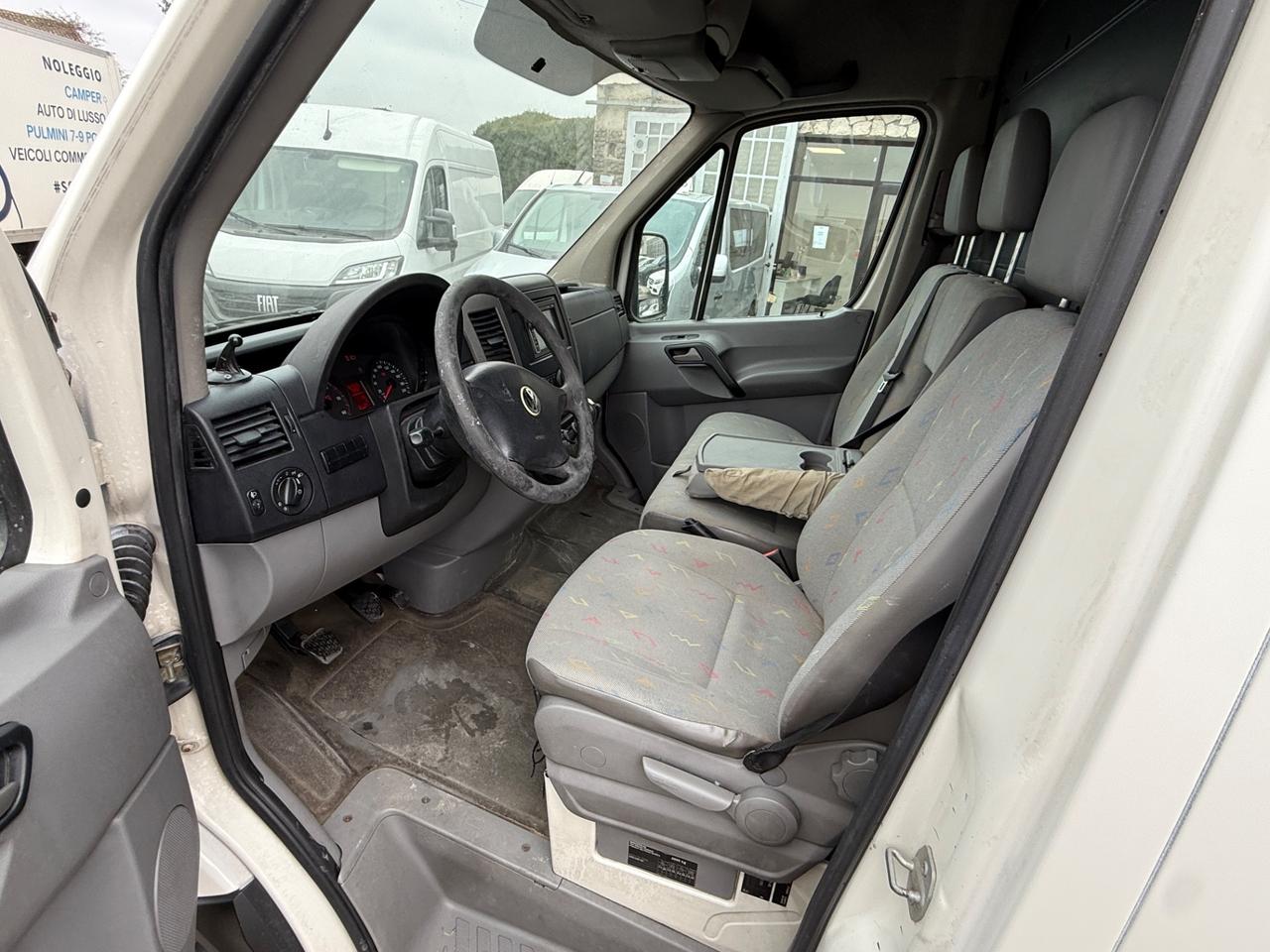 Volkswagen Crafter 50-35 2.5 TDI 136CV PM-TM-RG furgone (100kw)