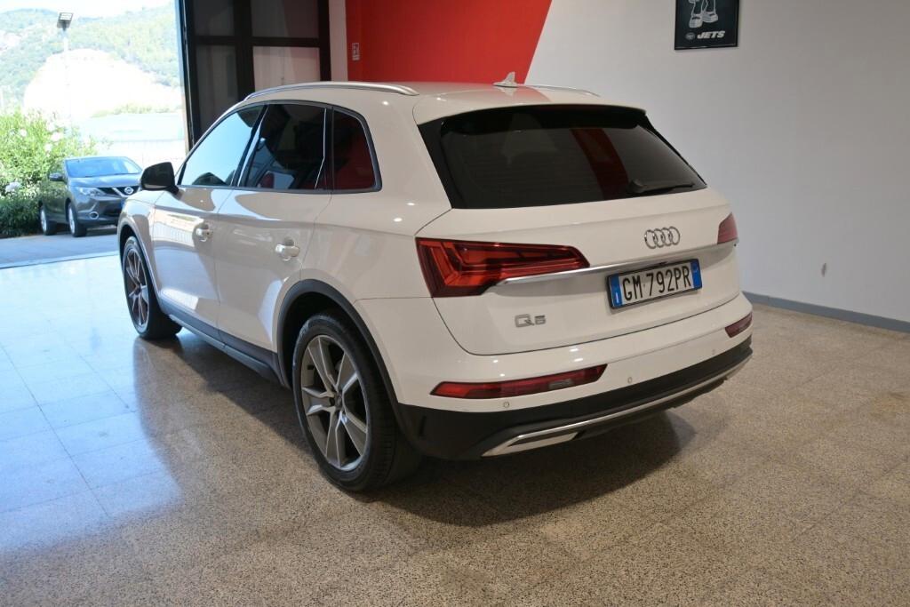 AUDI Q5 35 TDI 163CV S TRONIC BUSINESS ( FARI LED - VIRTUAL COCKPIT - AMBIENT LIGHTS - CRUISE - CLIMA TRIZONA - NAVI - MIRROR - PDC - TELECAMERA POST. - CERCHI 20 )