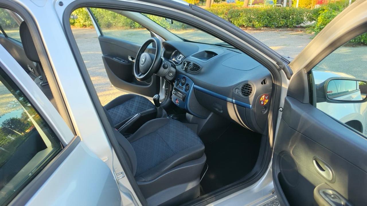 Renault Clio Storia 1.2 16V 5 porte Dynamique