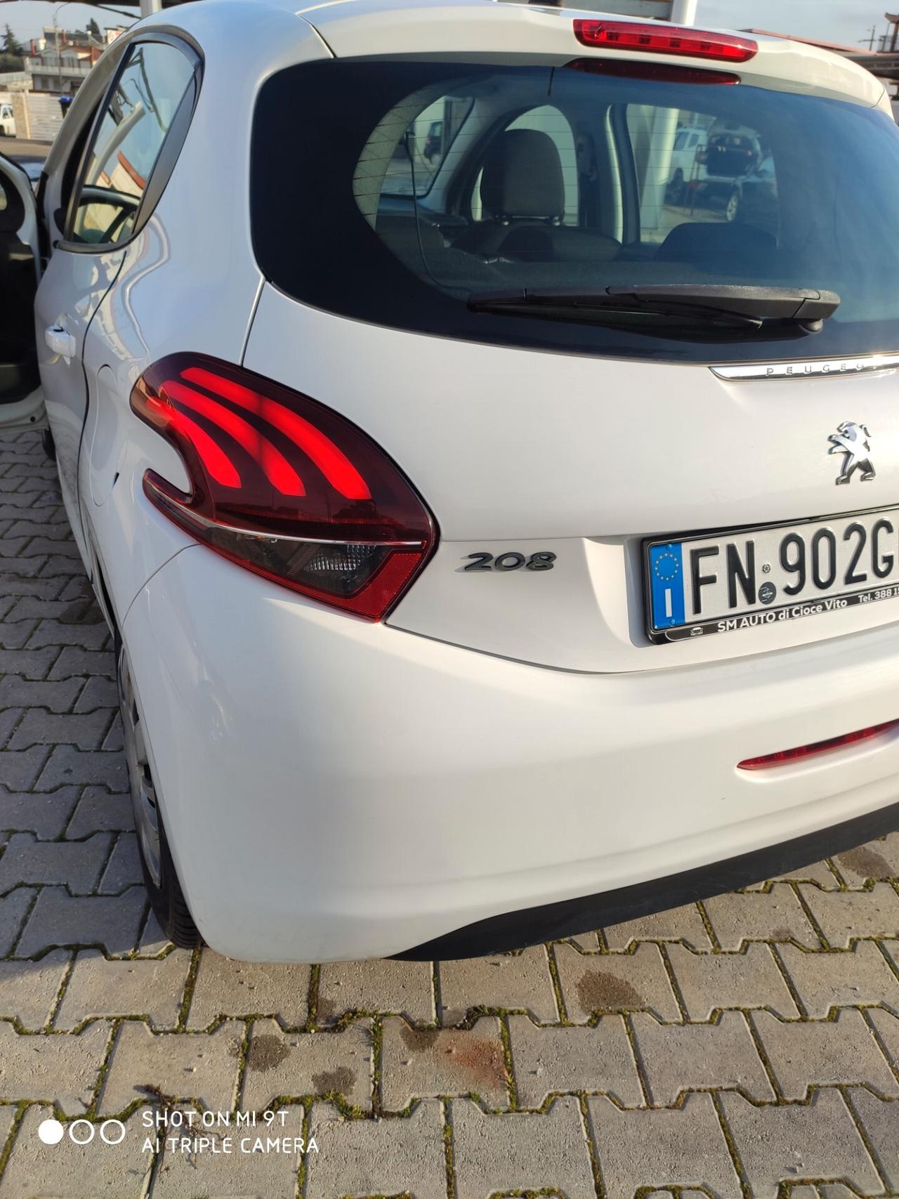 Peugeot 208 PureTech 82 5p. GPL Active