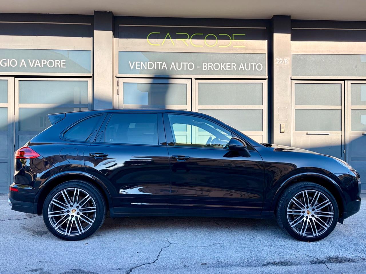 Porsche Cayenne 3.0 Diesel UNICO PROPRIETARIO IVA ESPOSTA