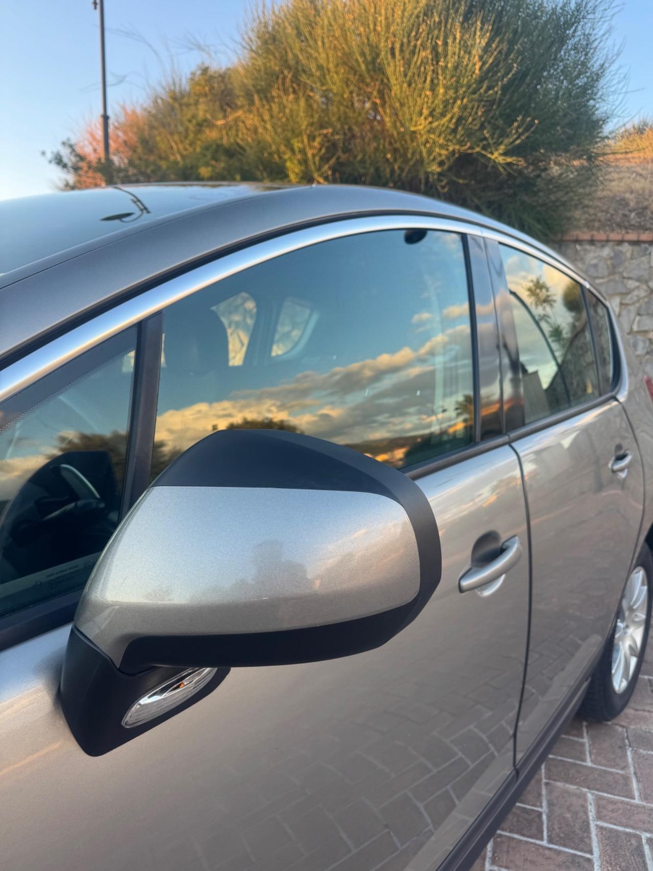 Peugeot 3008 1.6 HDi 112CV 2011