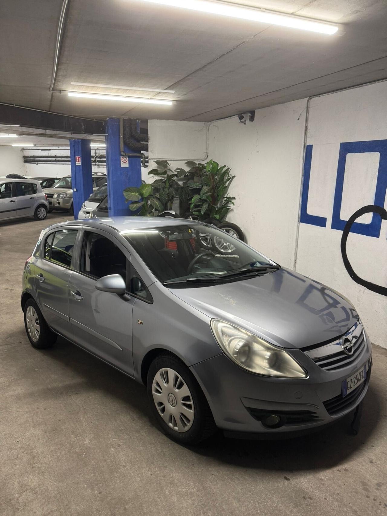 Opel Corsa 1.2 5 porte Cosmo