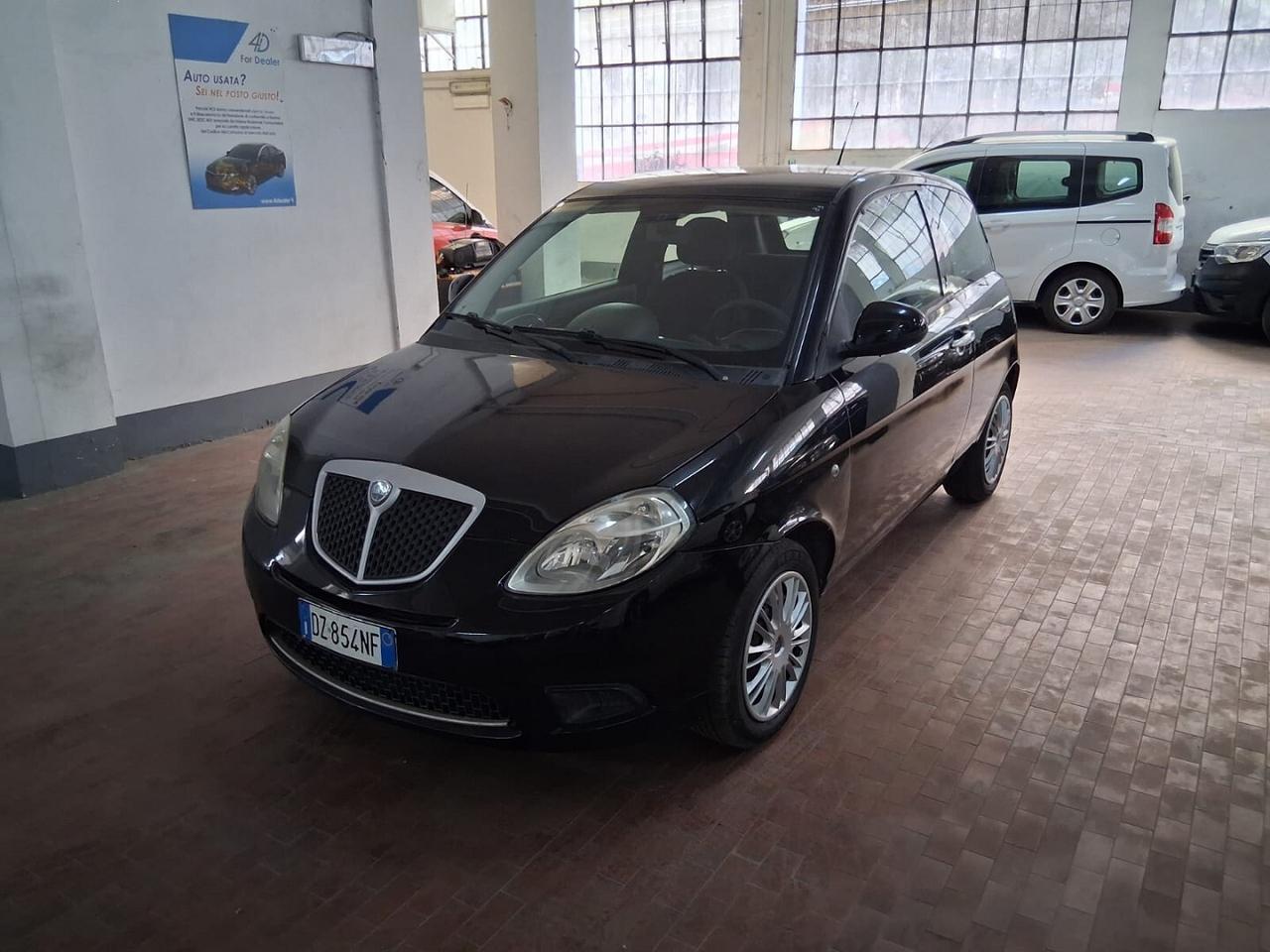 Lancia y 1.2 8V 60cv Ok Neopatentati