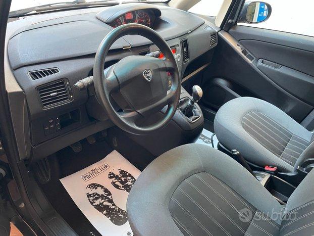 Lancia MUSA BENZINA - NEOPATENTATI - DISTRIBUZIONE