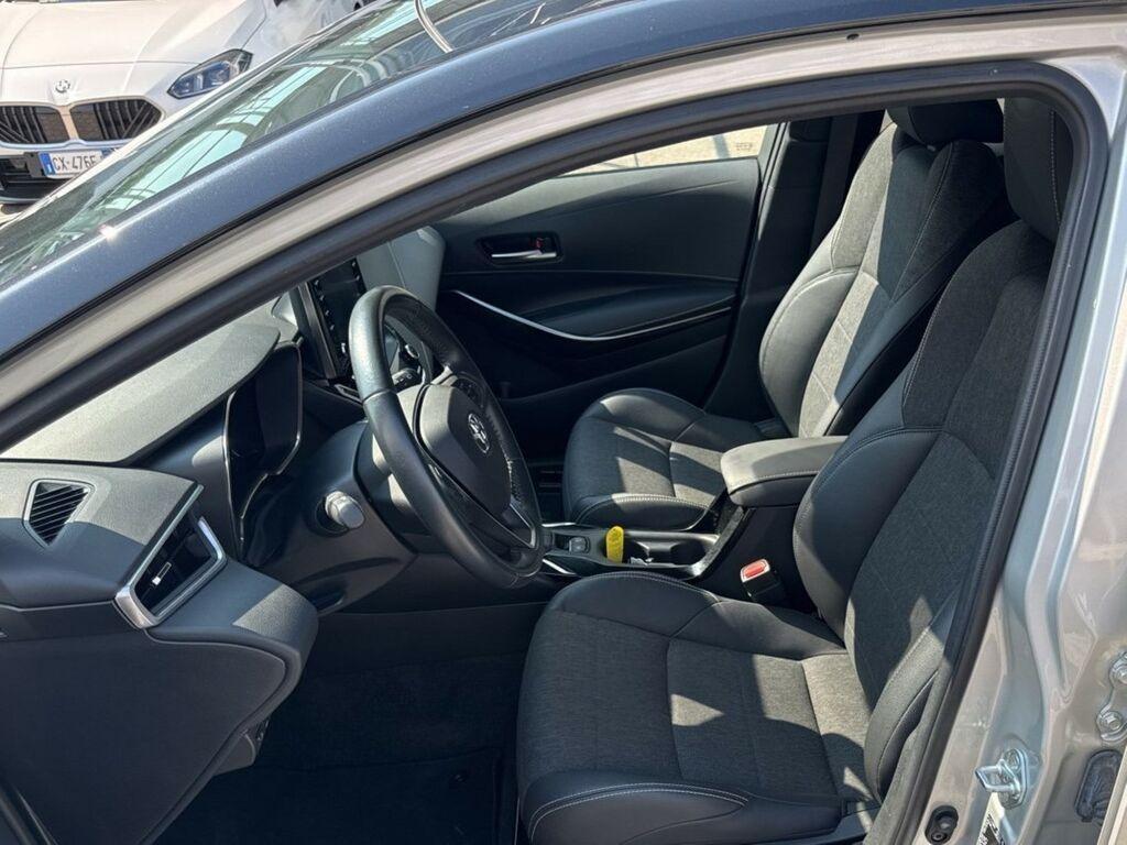 Toyota Corolla 1.8 Hybrid Style CVT