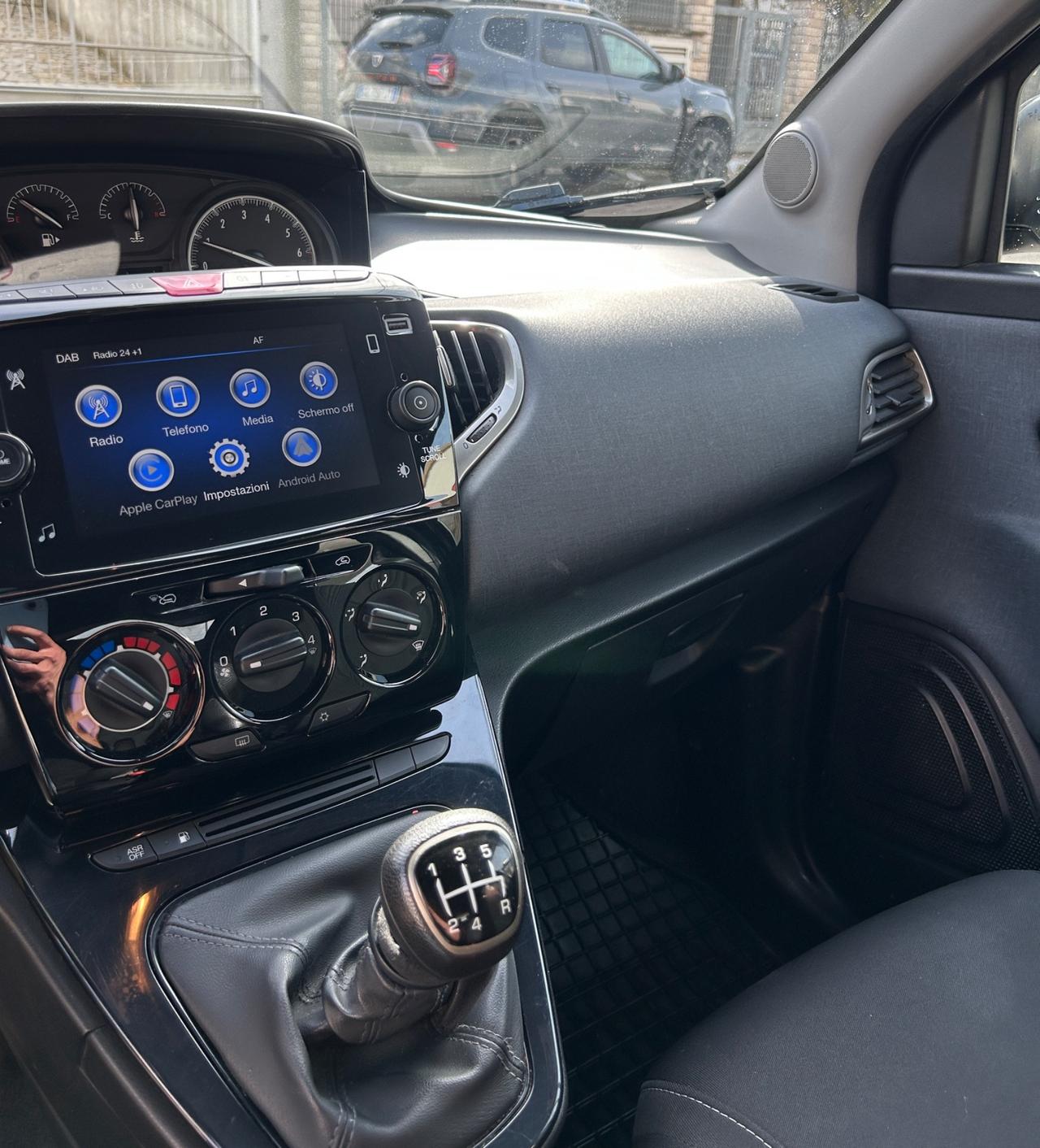 Lancia Ypsilon 1.2 69 CV GPL Gold-2022-CAR PLAY/15”