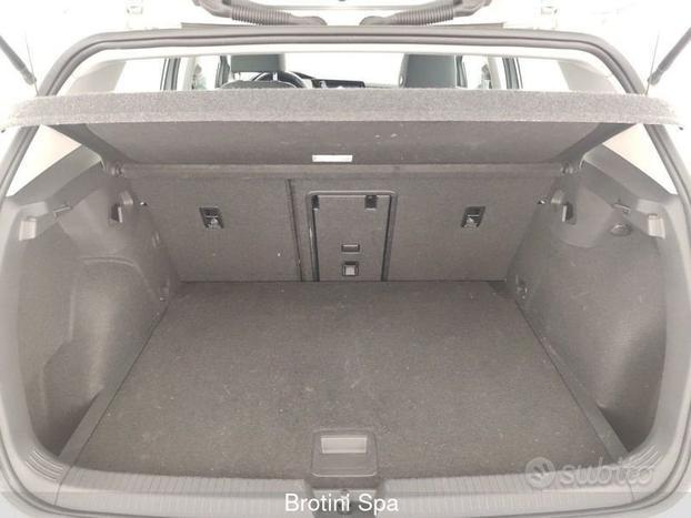 Volkswagen Golf 1.0 eTSI EVO DSG Life