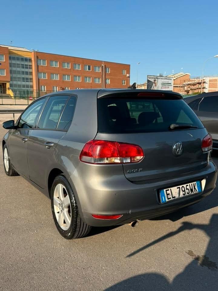 Volkswagen Golf 1.6 TDI DPF 3p. Highline