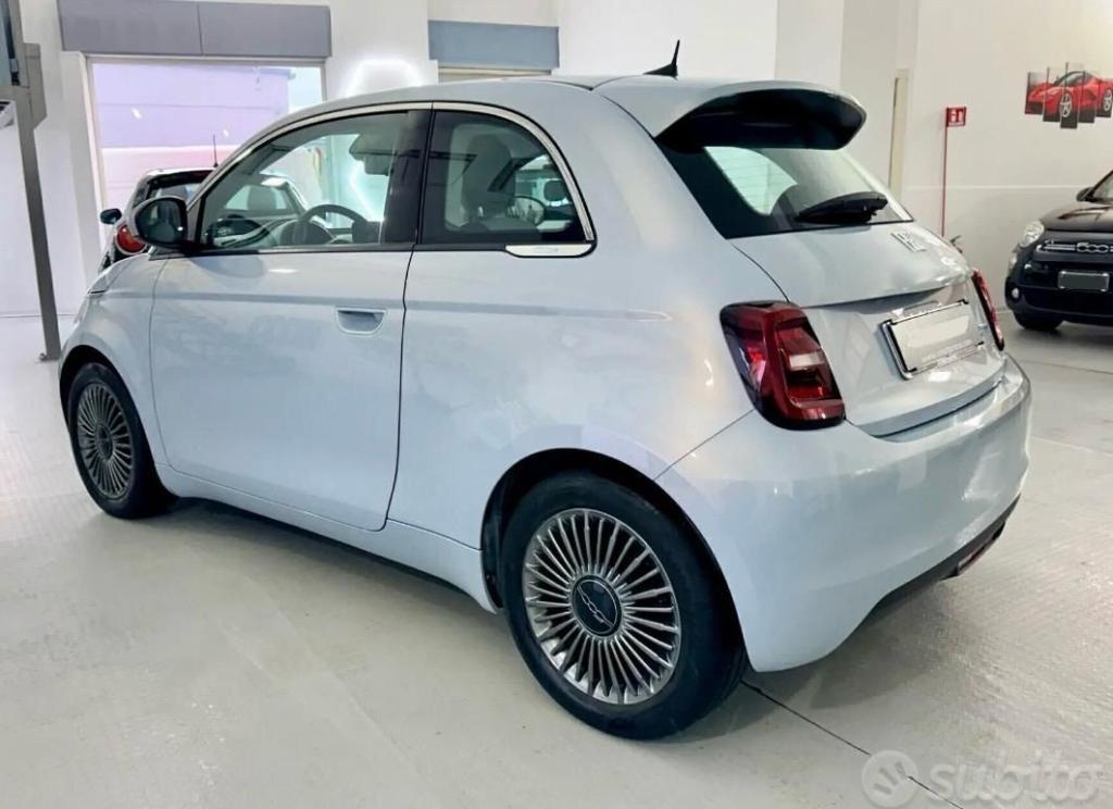 Fiat 500 E 100% elettrica La Prima My'21