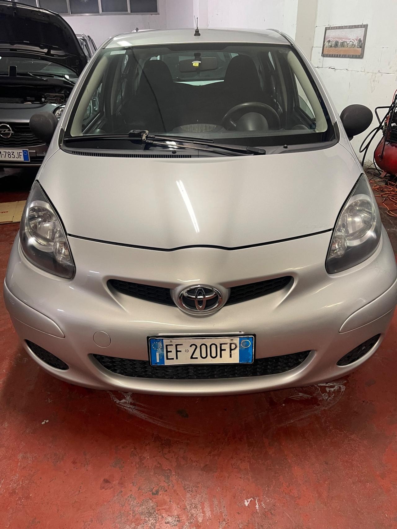 Toyota Aygo 1.0 12V VVT-i 5 porte