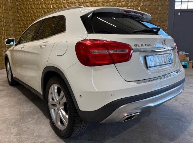 Mercedes-benz GLA 180 d Automatic Enduro