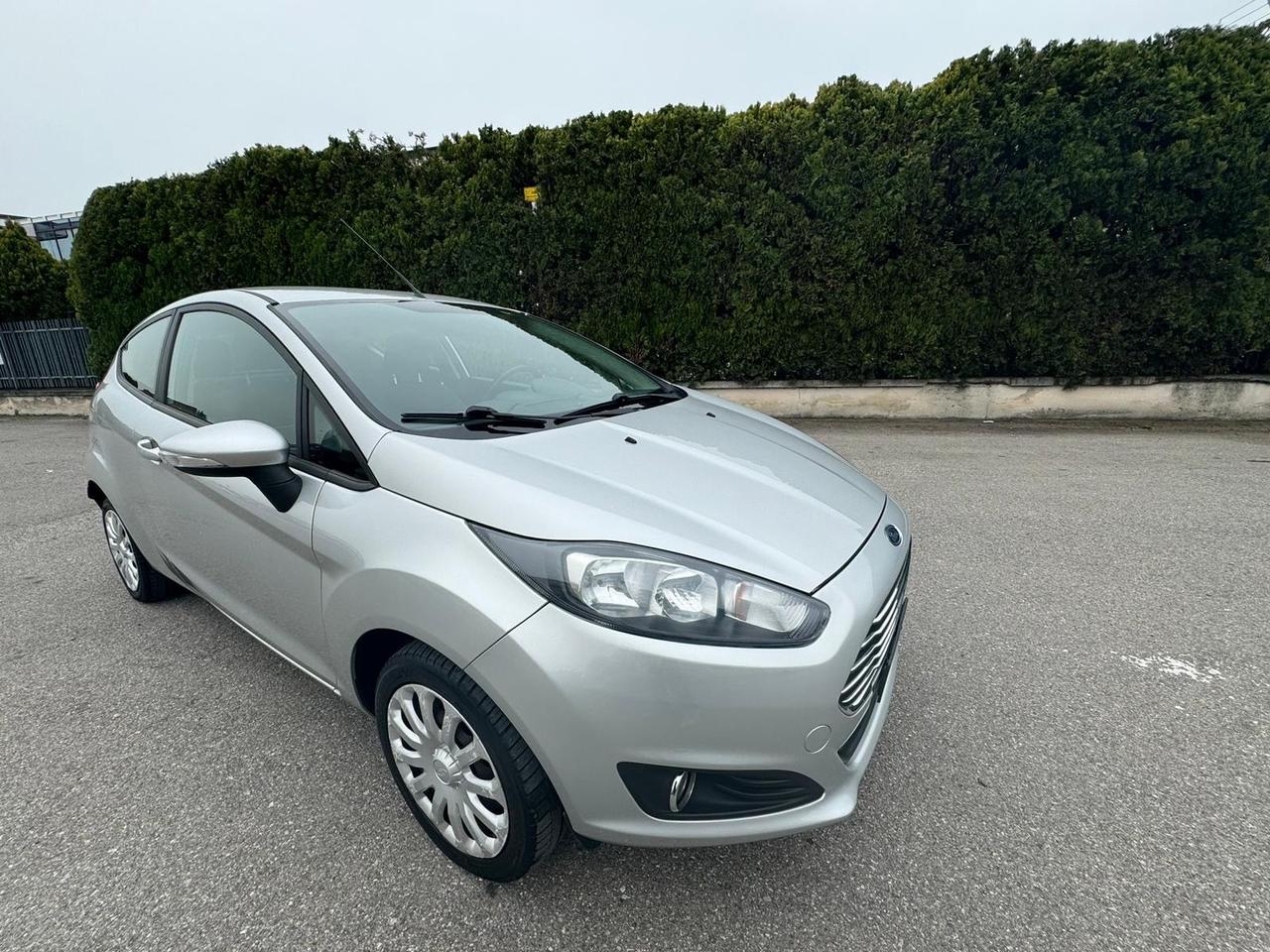 Ford Fiesta 1.4 3 porte Bz.- GPL Titanium