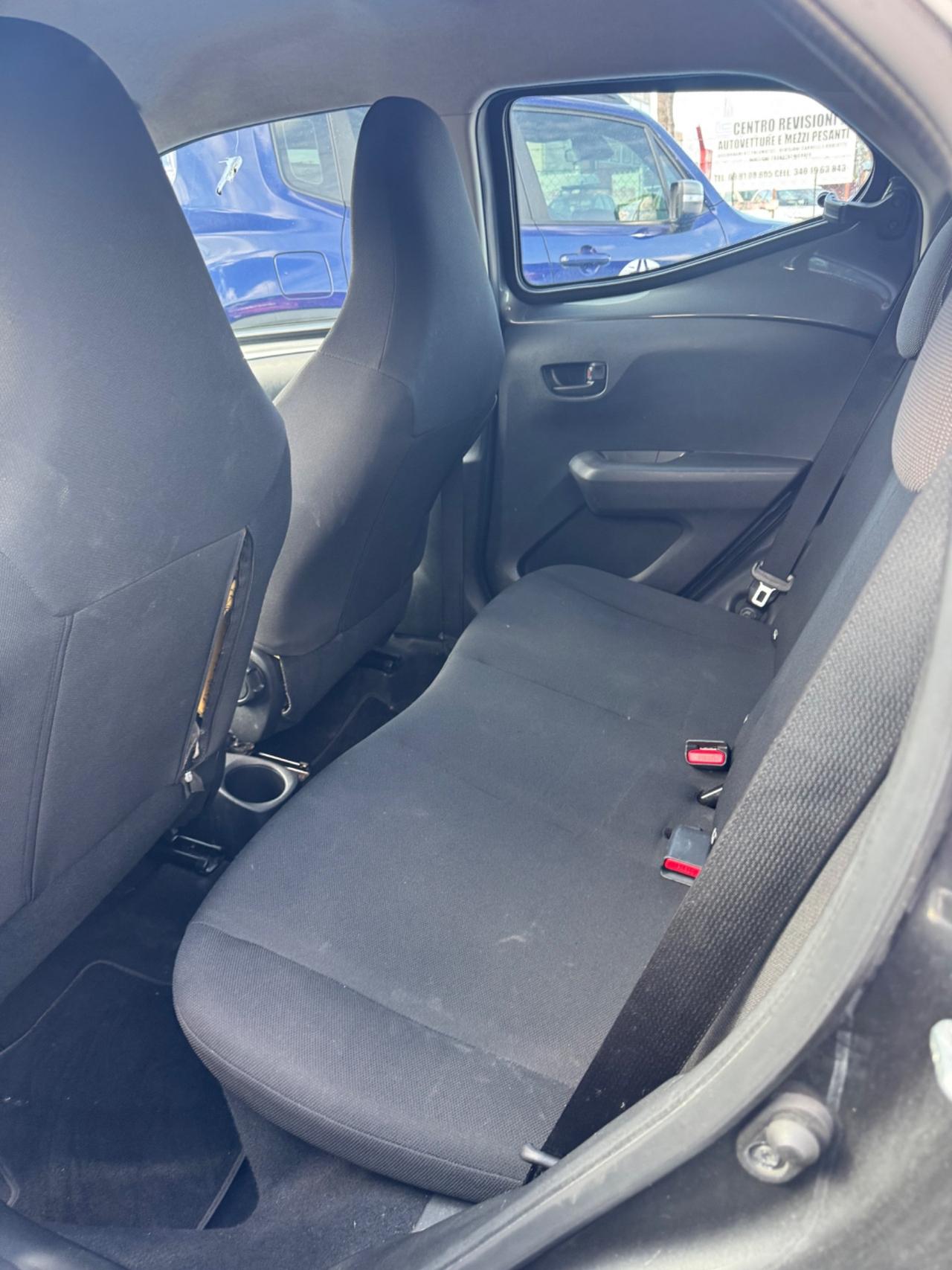 Toyota Aygo Connect 1.0 VVT-i 72 CV 5 porte x-fun