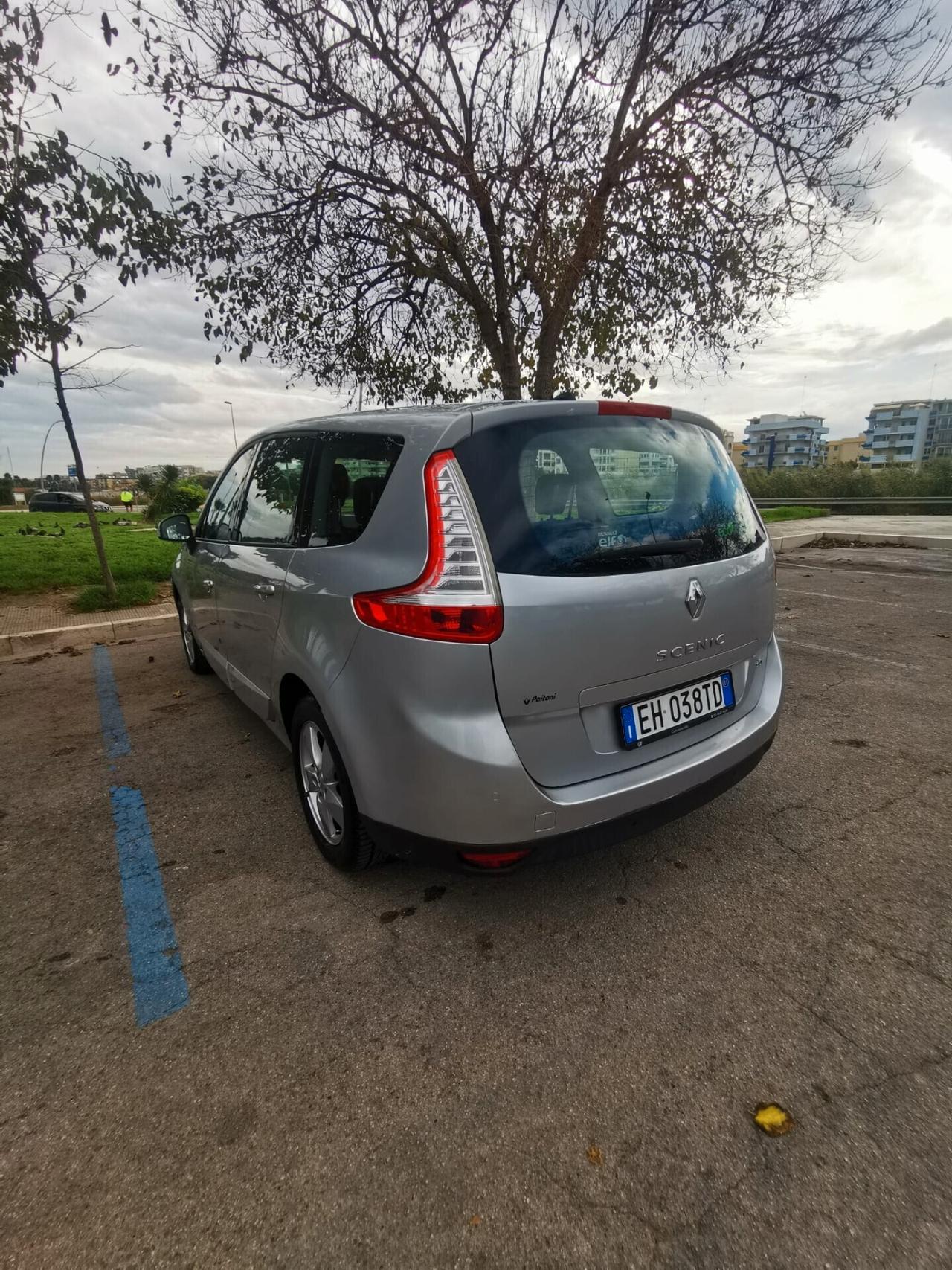 Renault Scenic Scénic 1.9 dCi 130CV Dynamique 7POSTI