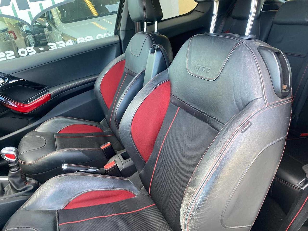 Peugeot 208 1.6 THP 200 CV 3 porte GTi