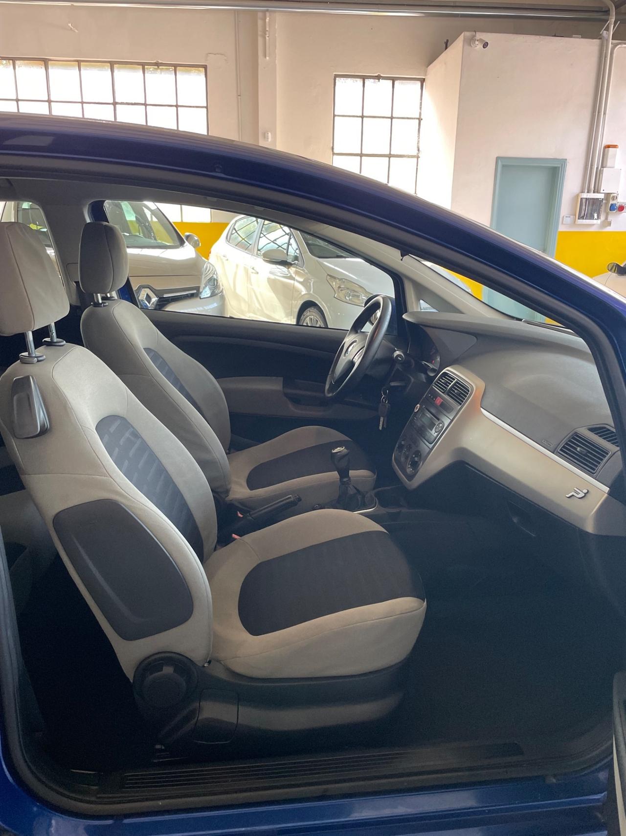 Fiat Grande Punto 1.3 MJT 75 CV 3 porte Active