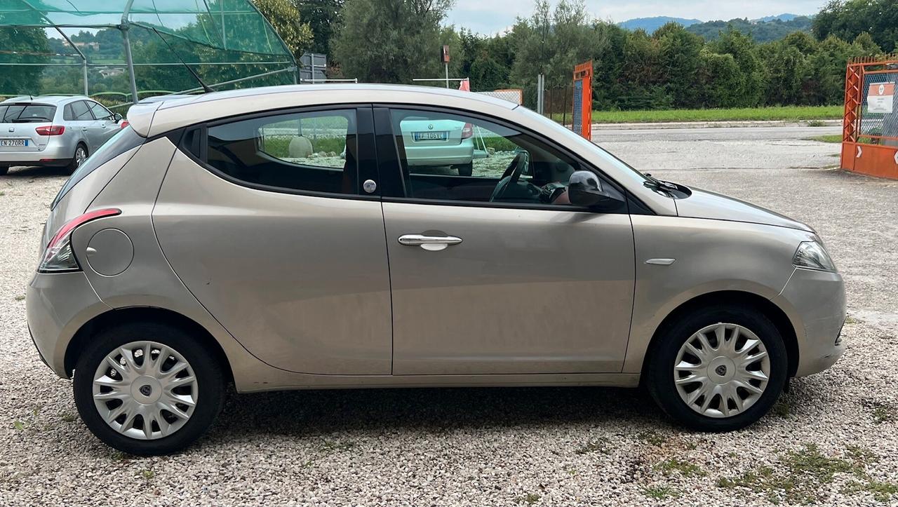 Lancia Ypsilon 1.2 69 CV 5 porte GPL Ecochic Gold