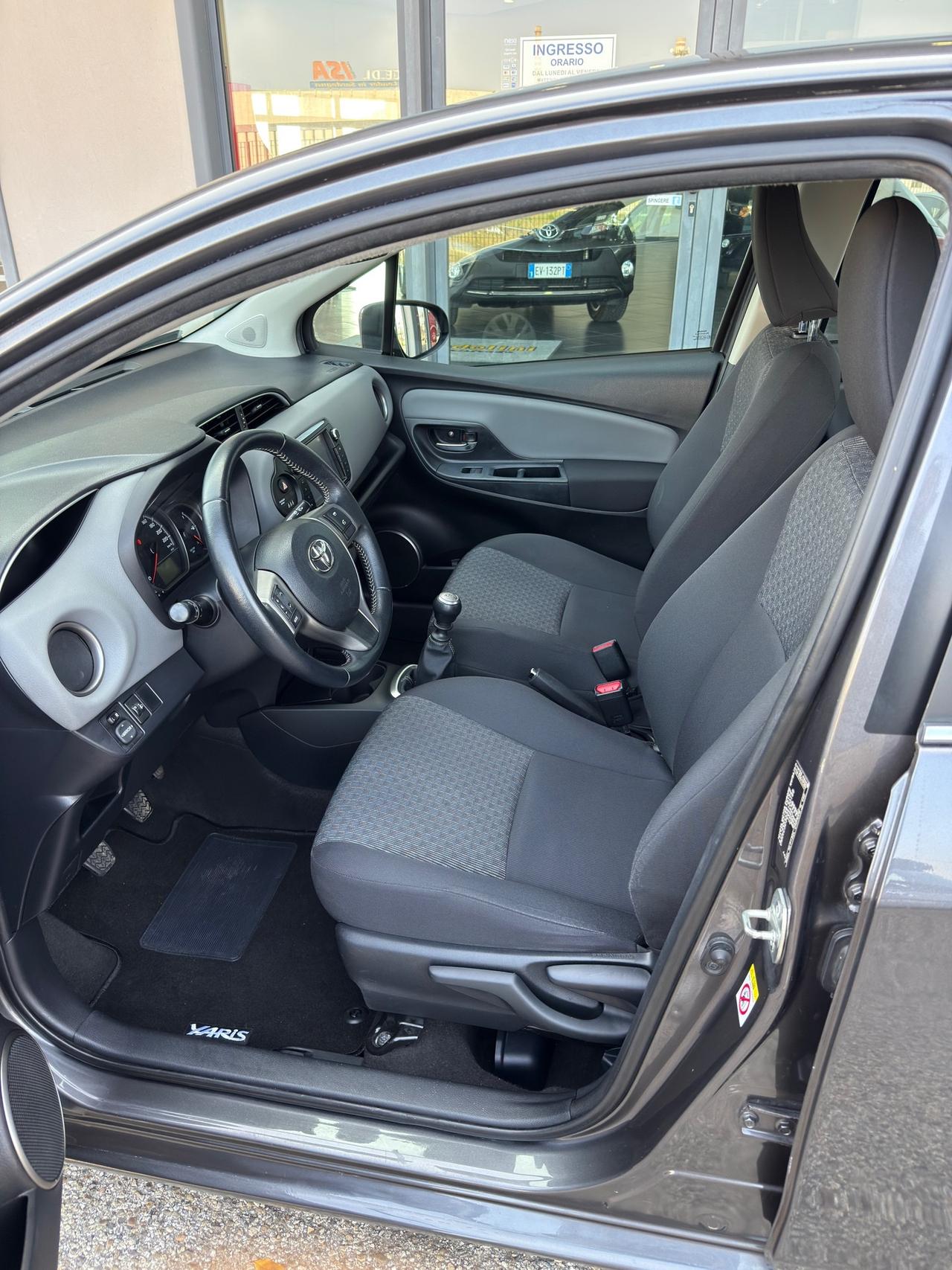 Toyota Yaris 1.4 D-4D 5 porte Active my16"
