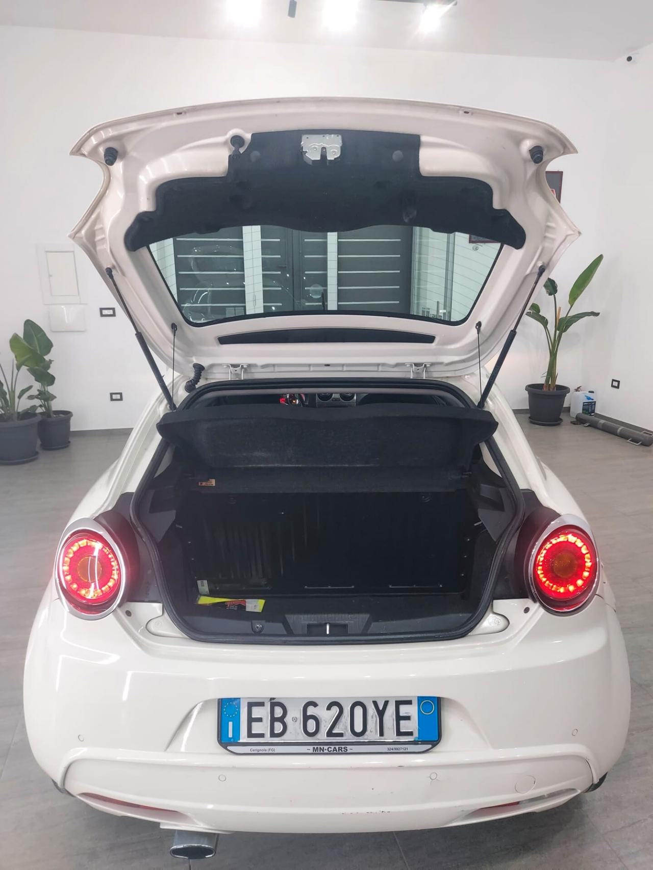 Alfa Romeo MiTo 1.3 JTDm-2 95 CV S&S Distinctive Sport Pack