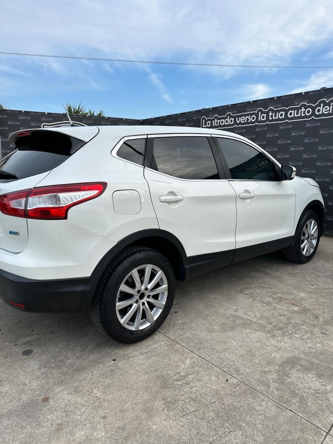 NISSAN QASHQAI (anno 2015)