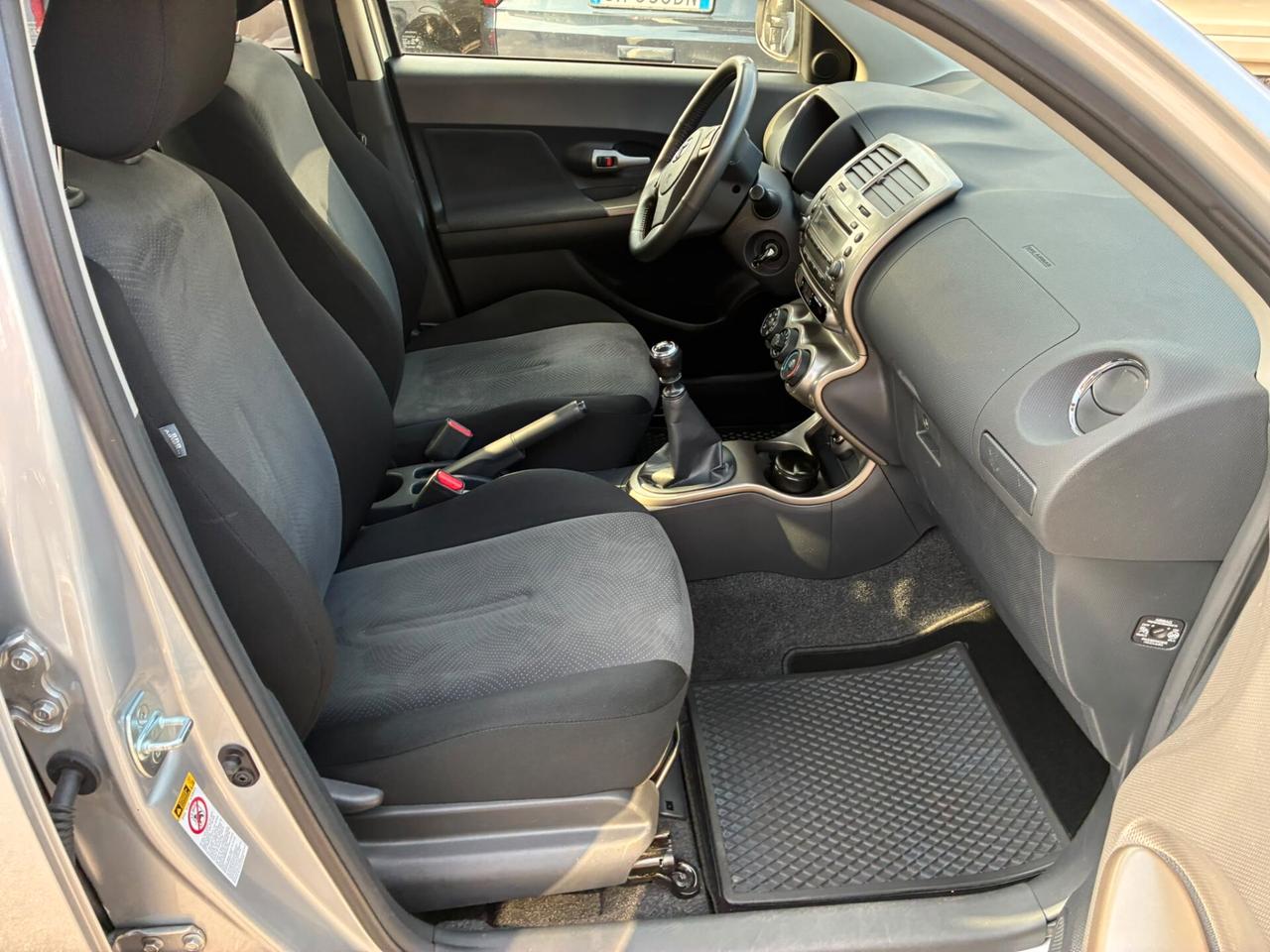 TOYOTA URBAN CRUISER 4x4 1.4 D-4D 90CV 6M EURO 5 KM 77000