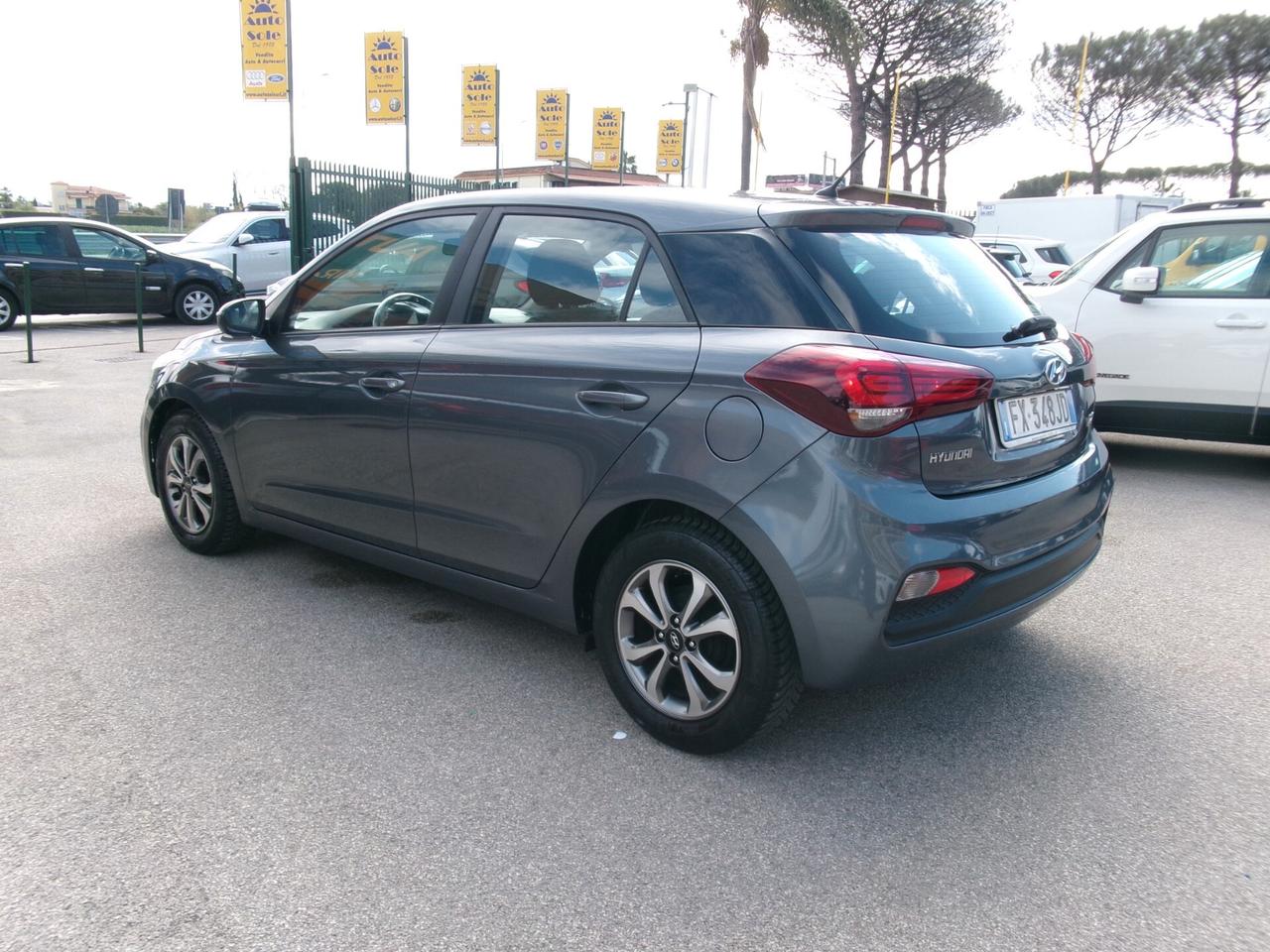 Hyundai i20 5P 1.2 75CV E6D MPI CONNECTLINE **PERFETTA**
