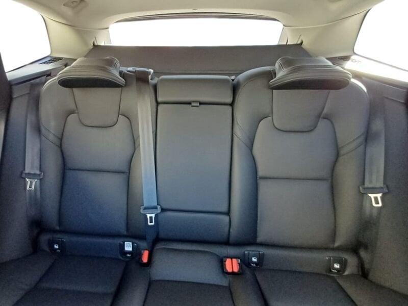 Volvo XC60 B4 197+14 CV AWD Automatica Mild Hybrid Diesel Plus Dark N1 Autocarro