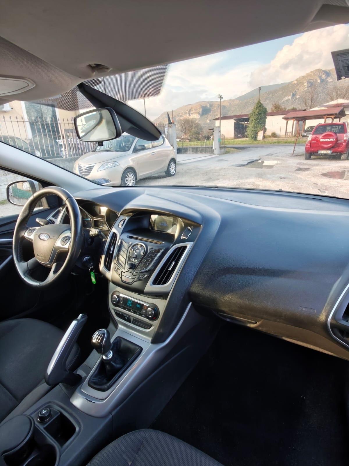 Ford Focus 1.6 TDCi 95 CV SW motore revisionato un anno fa