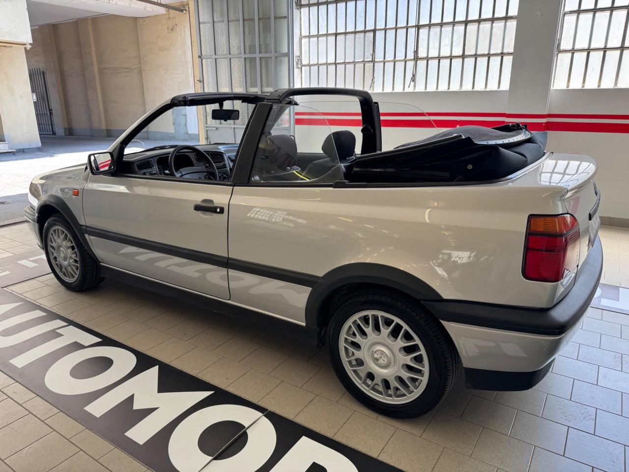 Volkswagen Golf Cabriolet 1.8 cat (75 CV) Basic