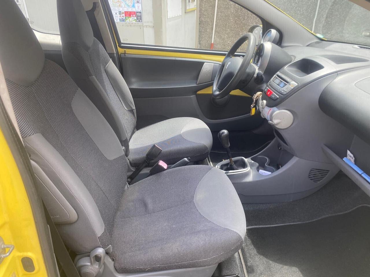 Peugeot 107 1.0 68CV 3p. Plaisir