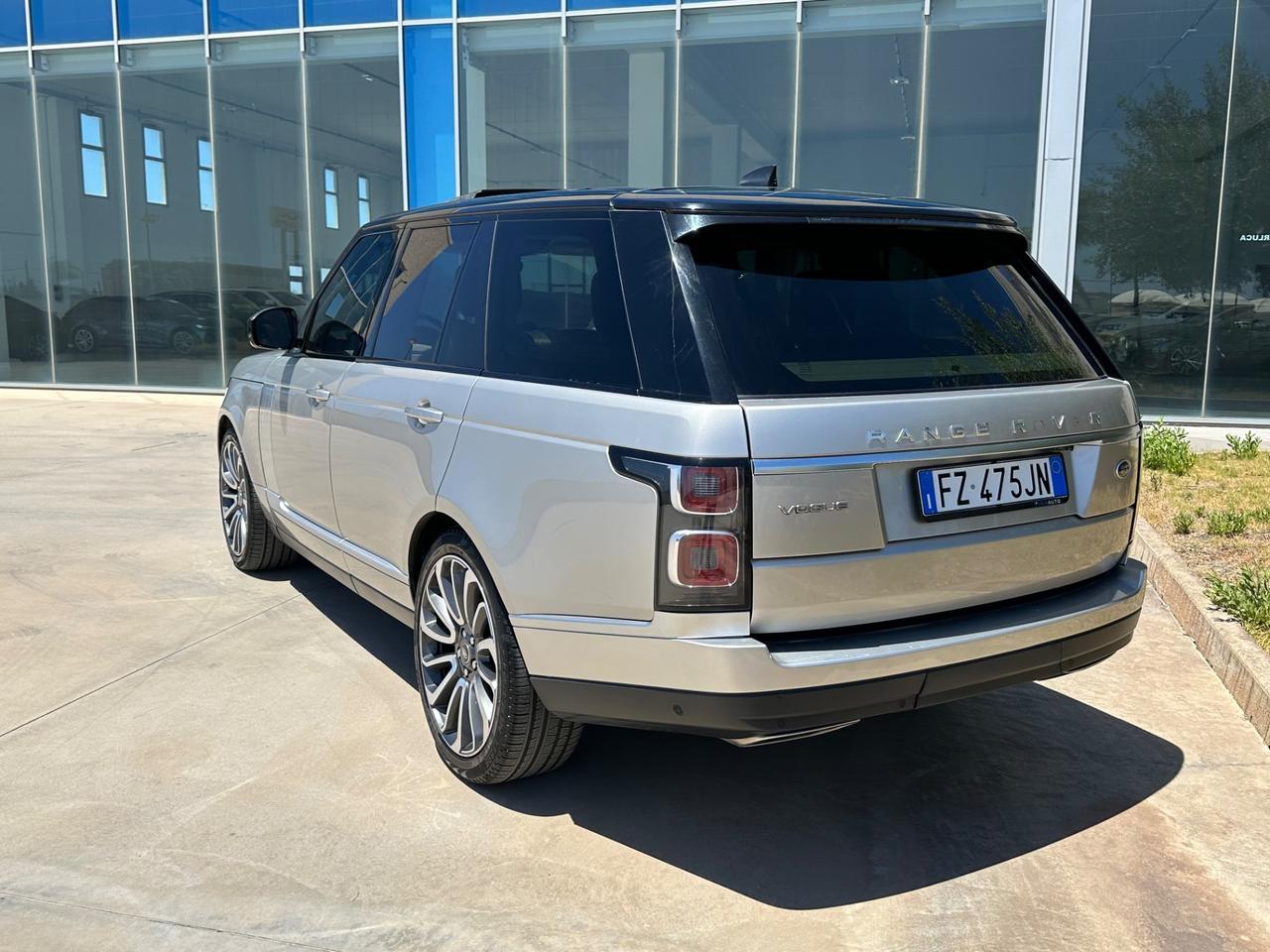 Range Rover 3.0 SDV6 Vogue possibilità noleggio no scoring