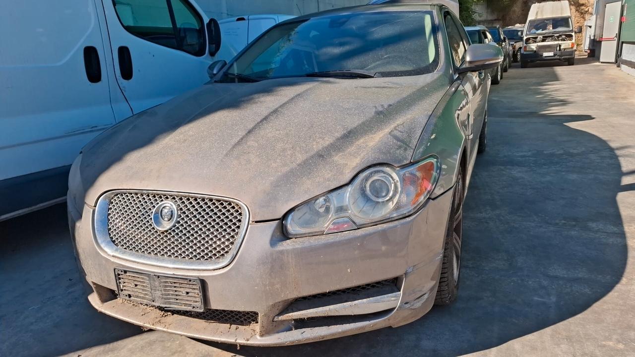 Jaguar XF 3.0 DS V6 Luxury PER RICAMBI