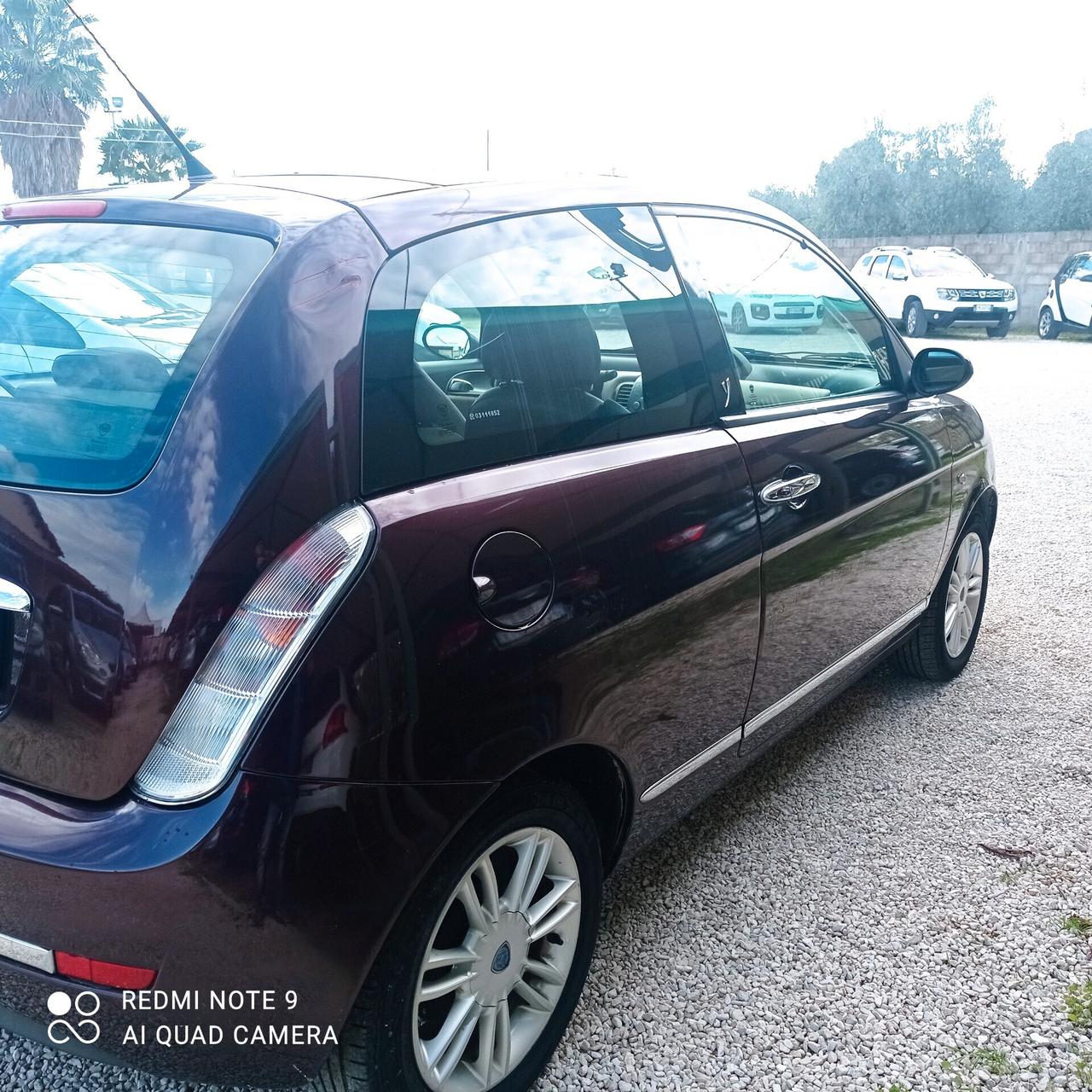 Lancia Ypsilon 1.3 MJT 90 CV Platino automatica