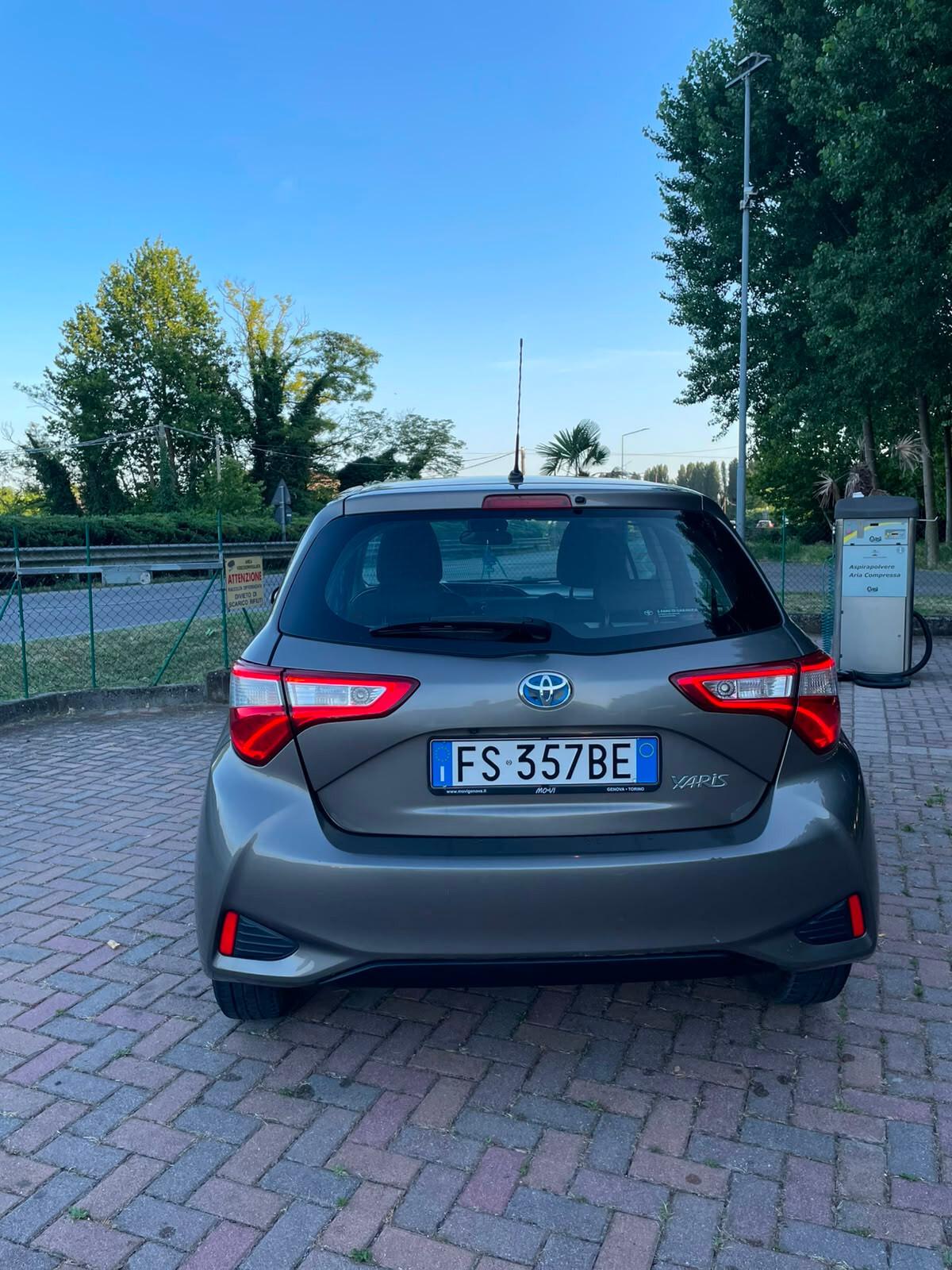Toyota Yaris 1.5 Hybrid 5 porte Active