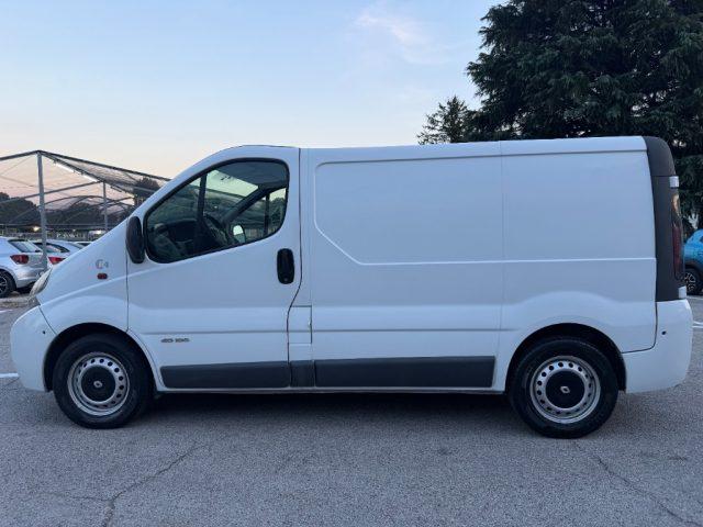 RENAULT Trafic T27 1.9 dCi/100 GANCIO TRAINO