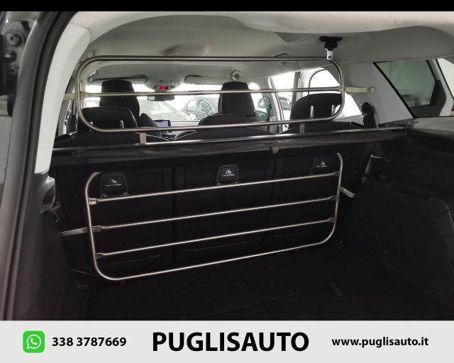 PEUGEOT 5008 BlueHDi 120 S&S EAT6 Business