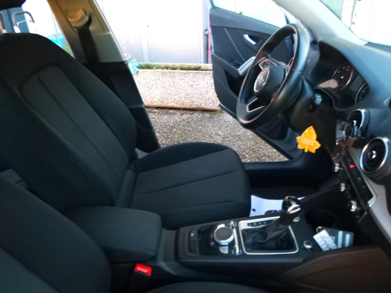 Audi Q2 35 TDI quattro S tronic Identity Black